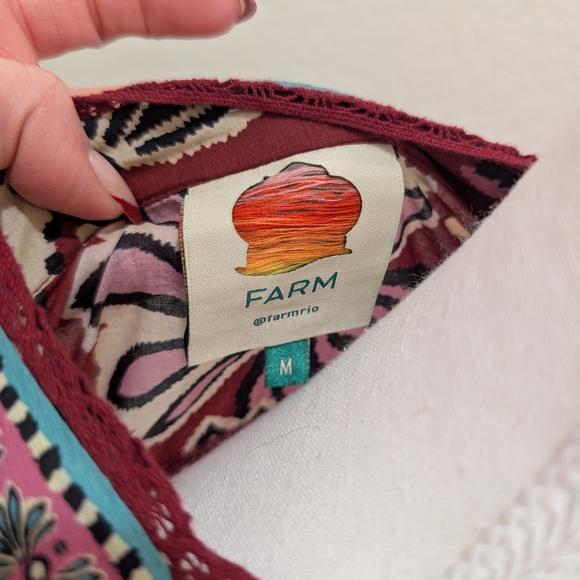 FARM Rio Multicolor Floral Ruffle Blouse - Picture 5 of 5